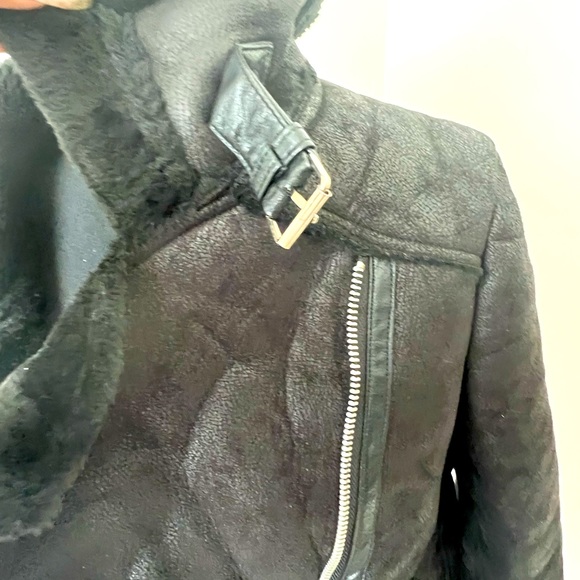 Black Shearling Coat - Picture 4 of 7
